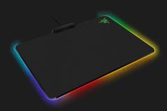 RAZER RZ02-02000100-R3M1 Bez Yüzey,Aydınlatmalı Gaming Mouse Pad