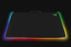 RAZER RZ02-02000100-R3M1 Bez Yüzey,Aydınlatmalı Gaming Mouse Pad
