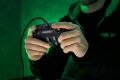 RAZER RZ06-04010100-R3M1 Wolverine V2 Chroma Gamepad