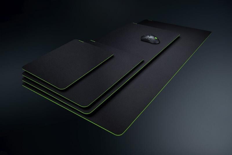 RAZER RZ02-03330300-R3M1 Gigantus V2 Large