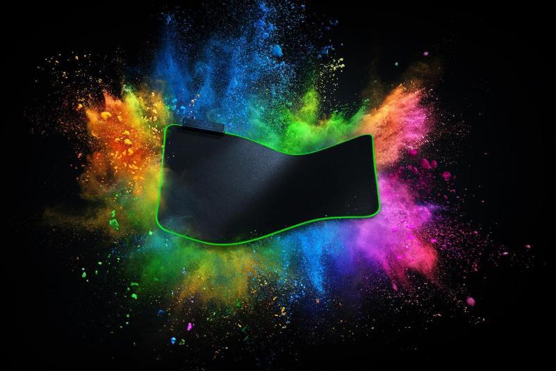 RAZER Hız ve Kontrol için Mikro Dokulu Aydınlatmalı Gaming Mouse Pad