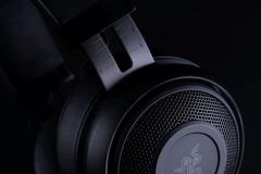 RAZER Kablolu Mikrofonlu Kulak Üstü Siyah Oval Gaming Kulaklık RZ04-02050400-R3M1