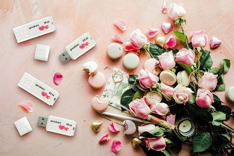 GOODRAM UME2-0320K0R11-SP 32GB UME2 SPRING USB 2.0